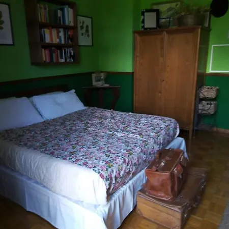 Bed & Breakfast La Gallinella Rossa *