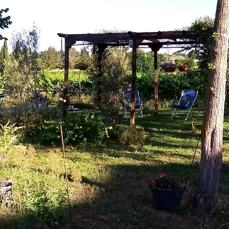 La Gallinella Rossa Bed & Breakfast *