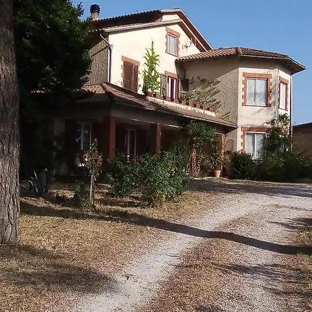 Bed & Breakfast La Gallinella Rossa Baschi
